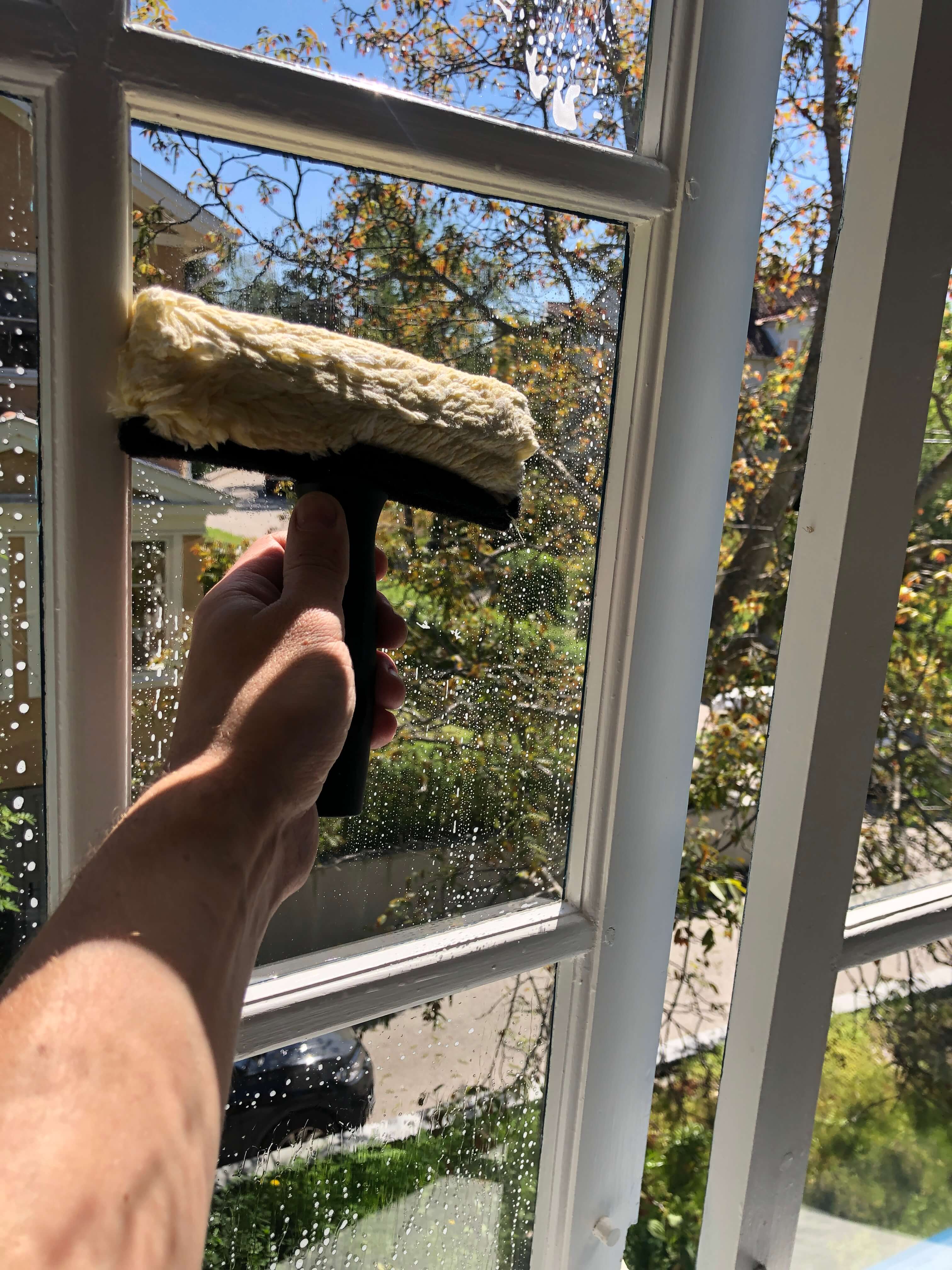 Älvsjö | Professionell fönsterputs | Fast pris | kostnadsfri offert med Rut avdrag