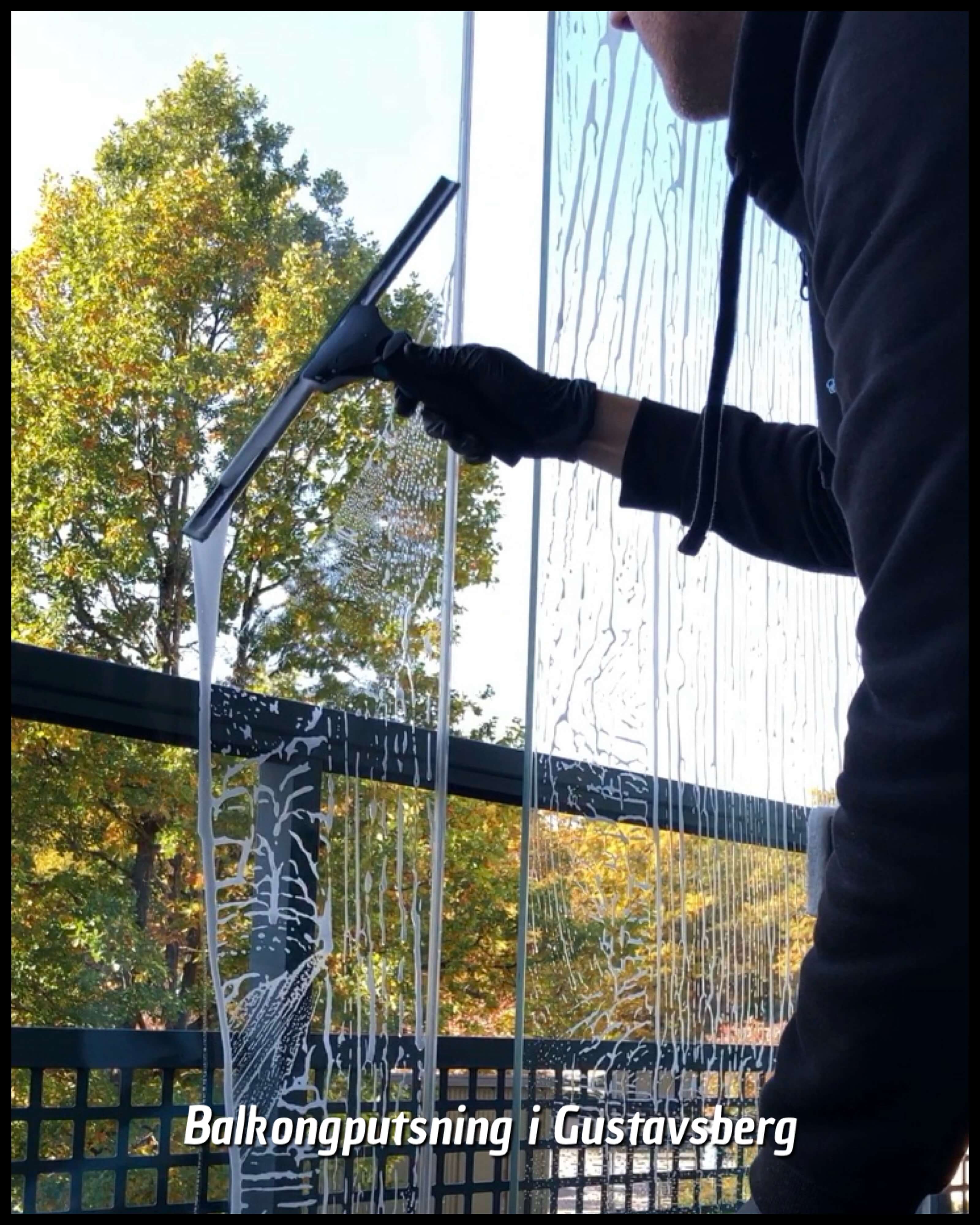 Fönsterputsning av inglasad balkong 